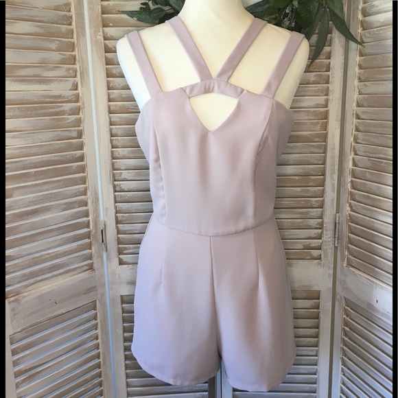 ✴️LAST ONE✴️ MEDIUM SLEEVELESS ROMPER WITH UNIQUE STRAPPY DETAILS - Picture 1 of 7